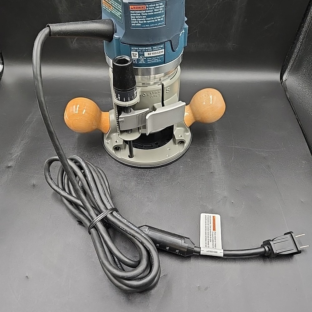 *READ* Bosch 1617EVS 2.25 HP Electronic Variable-Speed Fixed-Base Router