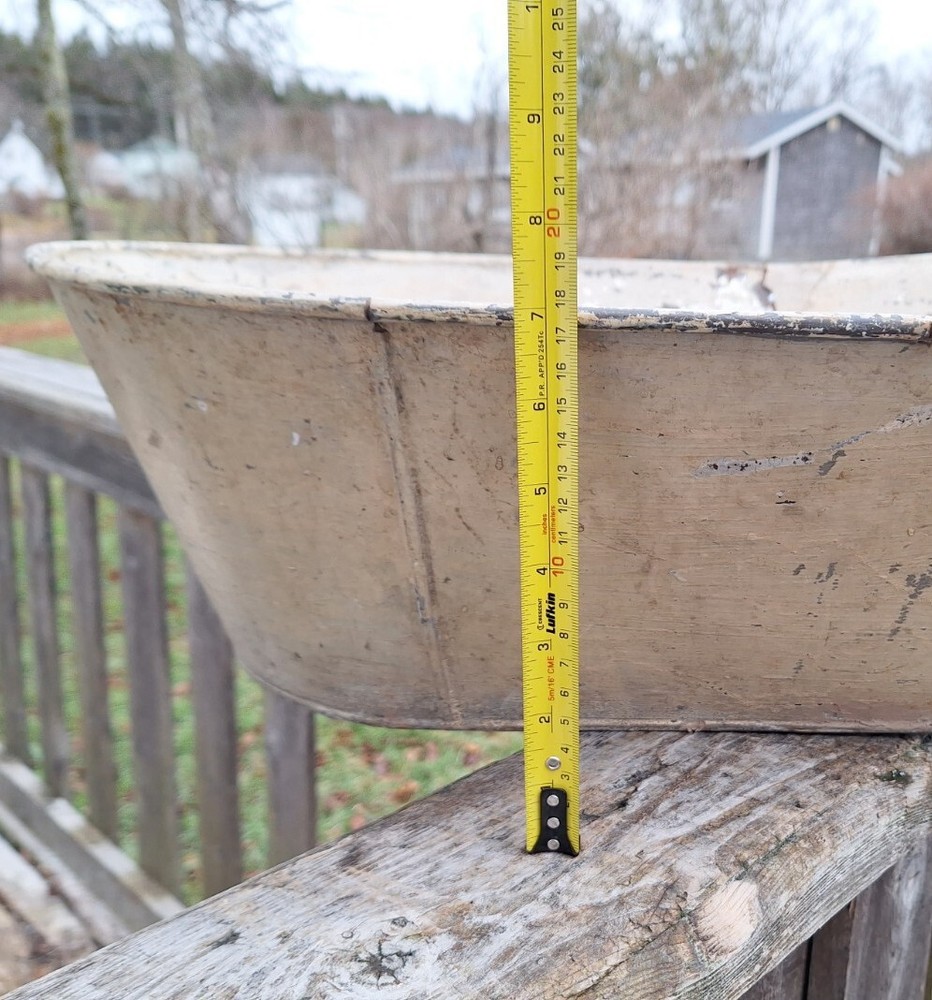 Vintage Metal Wash Basin