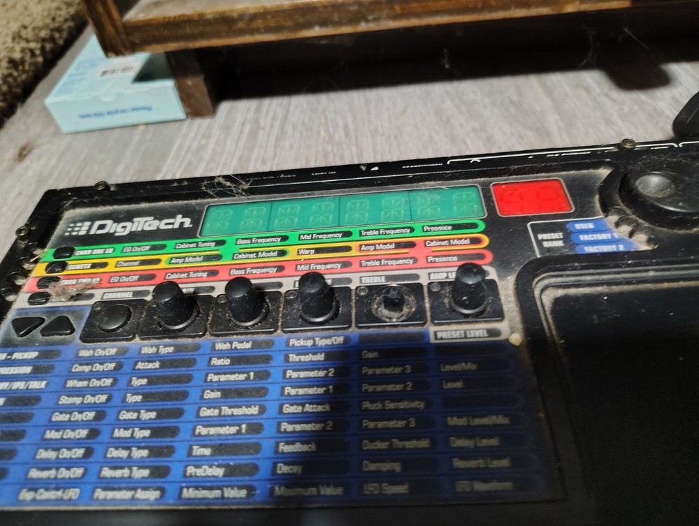 Digitech GNX 3000 Guitar Processor and Effects Pedal