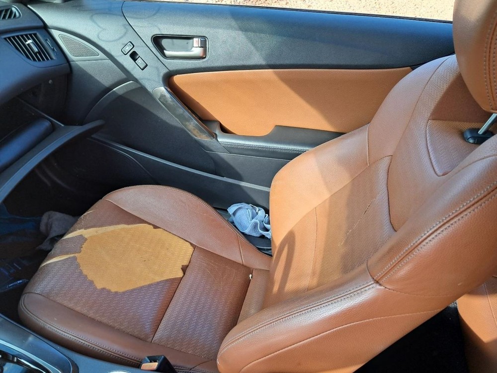 GENESIS 2015 Glove Box 4775666