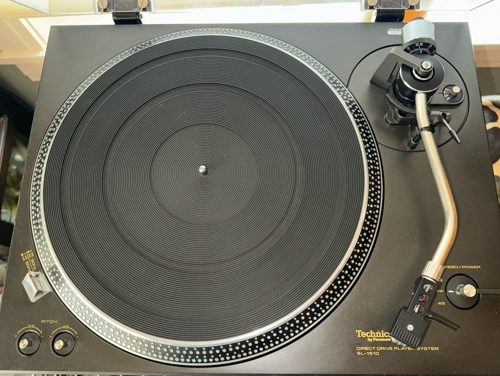 Vintage Technics SL-1510 Direct Drive Turntable WORKING