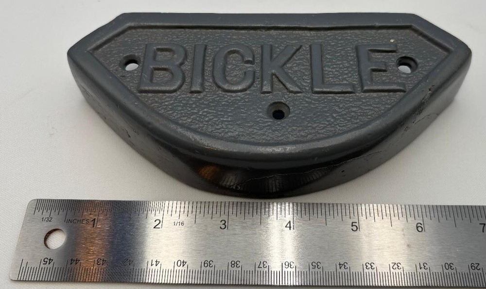 Bickle Fire Apparatus Running Board Corner (REPAIRED)