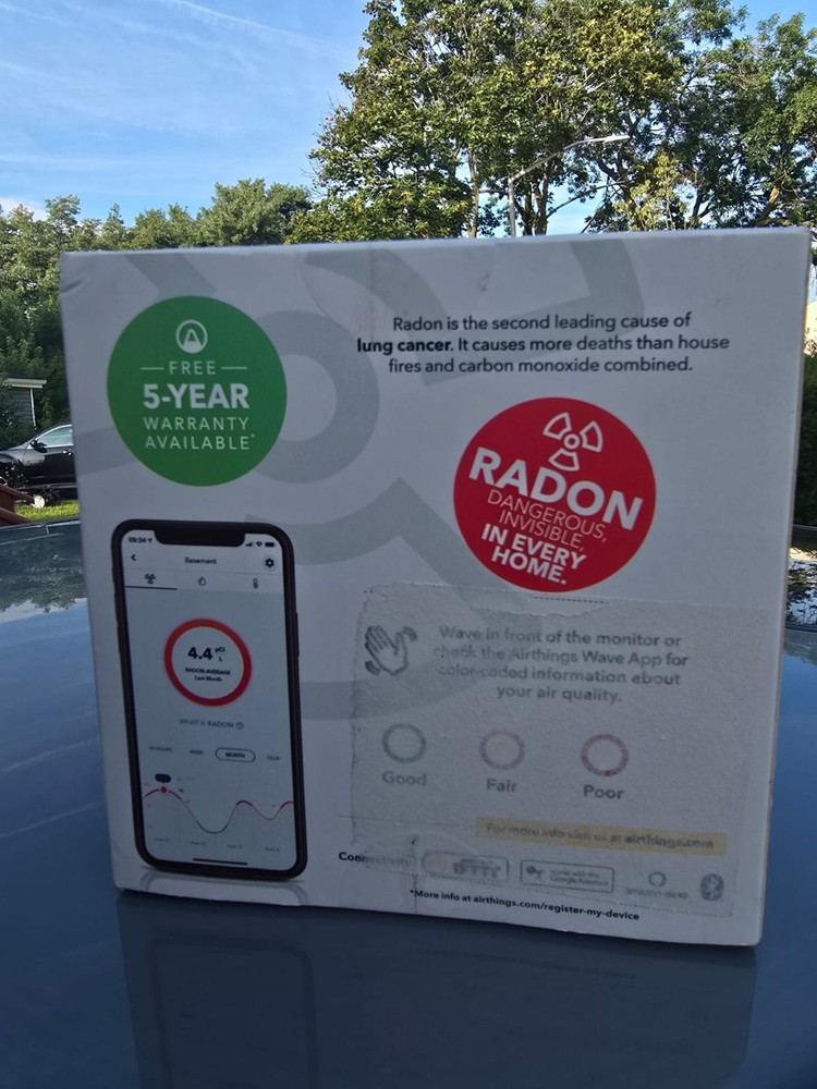 Airthings 2950 Smart Radon Detector - White