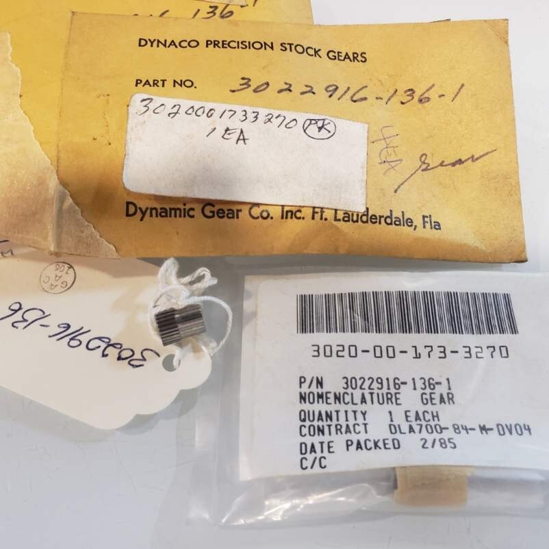 LOCKHEED MARTIN GEAR 3022916-136-1 3020-00-173-3270