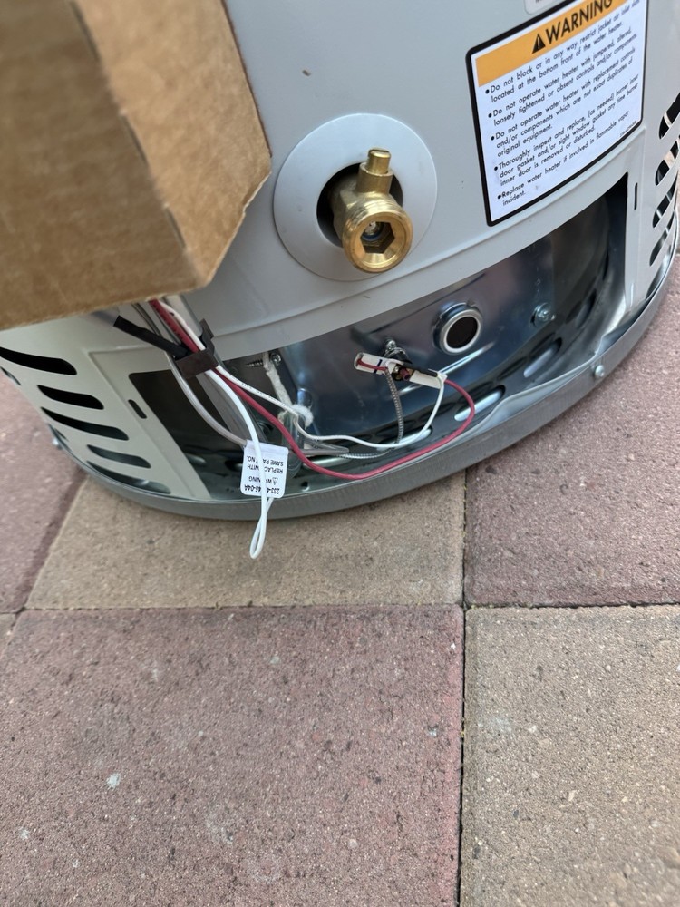 New 50 Gallon Bradford White Water Heater Gas Rg359T6N-394