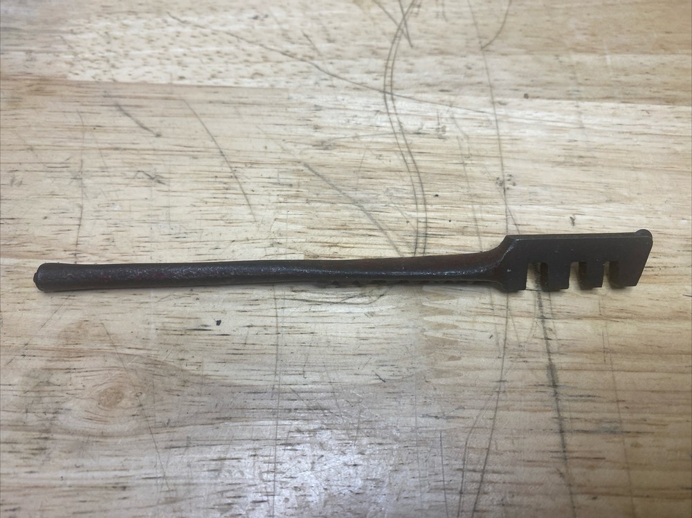 VINTAGE RED DEVIL GLASS CUTTER