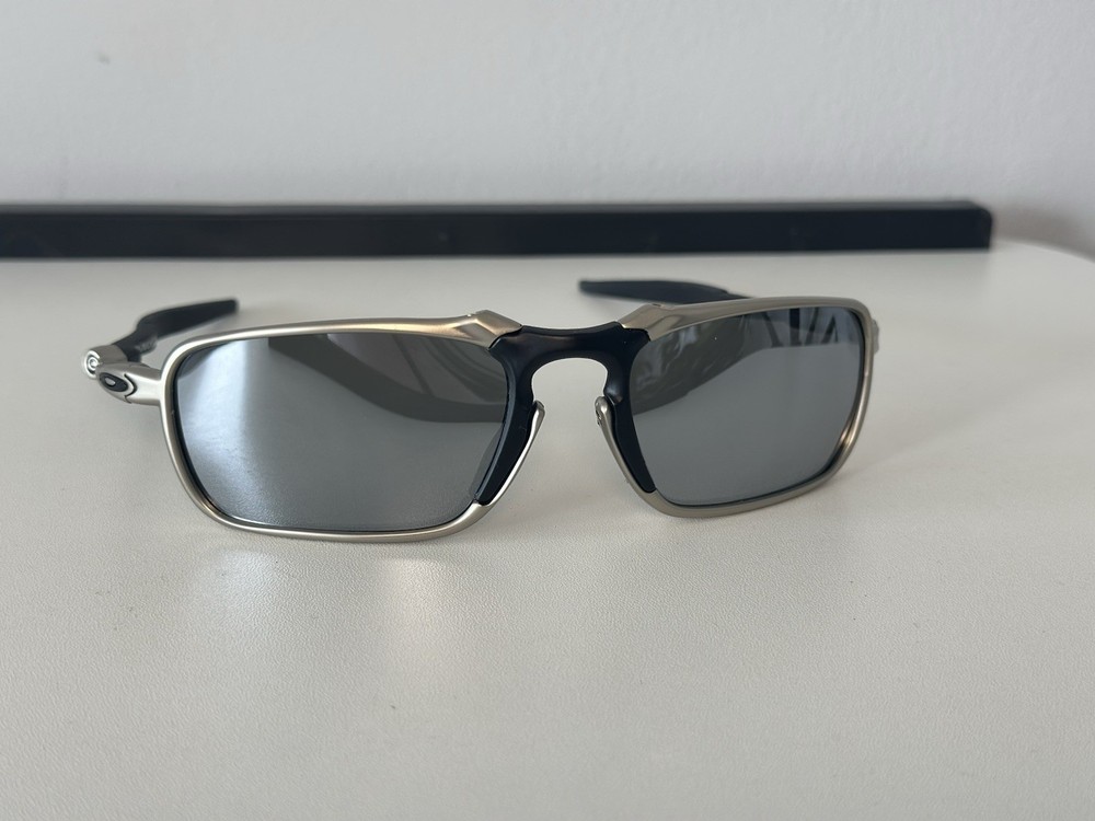 Oakley Badman  Sunglasses Metal Frame Black Polarized Lens