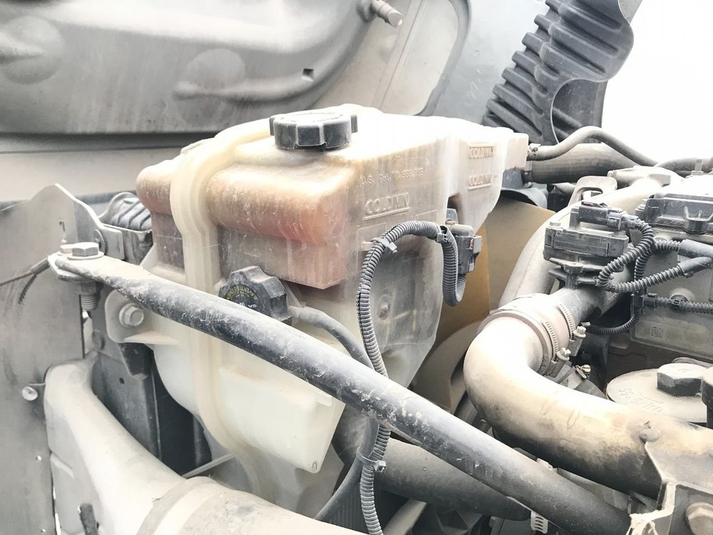 2008-2020 Freightliner CASCADIA Radiator Overflow Bottle - Used