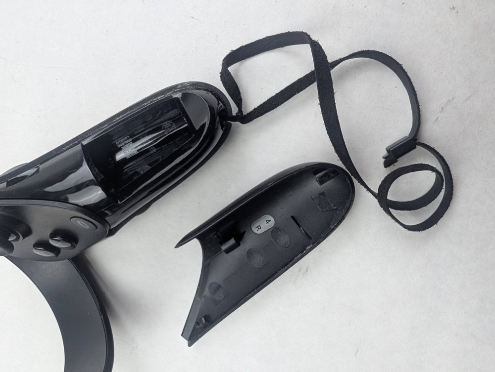 Facebook Meta Oculus Rift MI-BR Controller (Right Only)