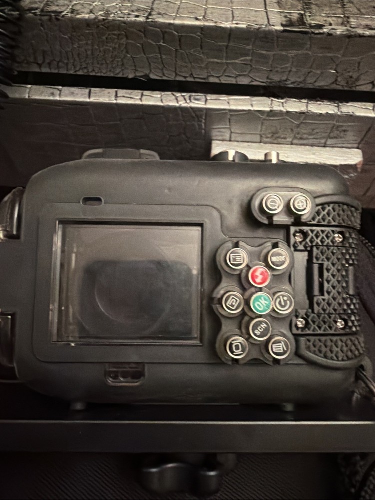 Sealife DC500 With Strobes No Camera