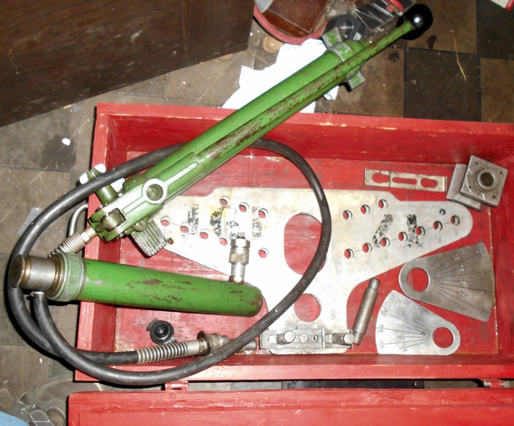 BLACKHAWK HYDRAULIC BENDING SET- UP TO 2" CAPACITY.