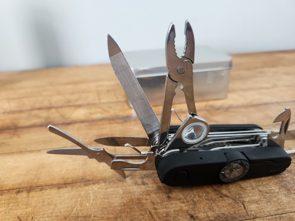 Whiz Tool - Ultimate Multitool Pocket Tool - 24 Functions, Lightweight - New