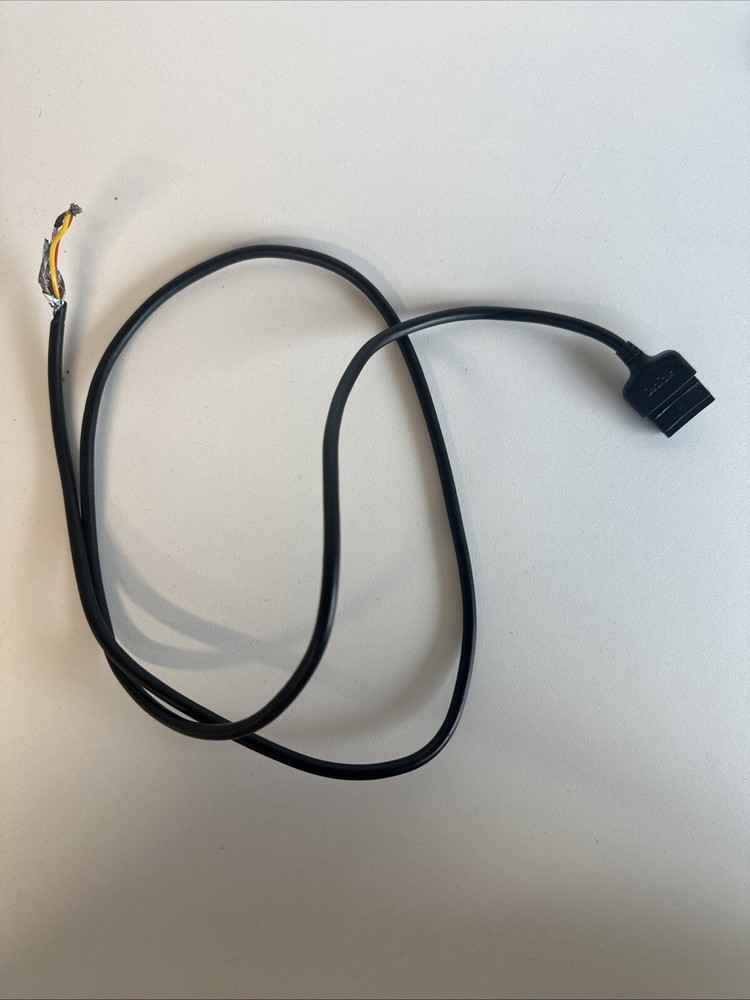 Raymarine GPS Antenna Rail Mount Kit-Appears Complete