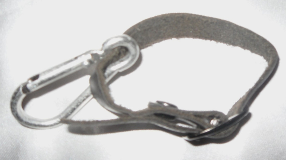 HUSKY 22 OUNCE HATCHET WITH GUARD AND BELT OR BACKPACK ADJUSTABLE STRAP