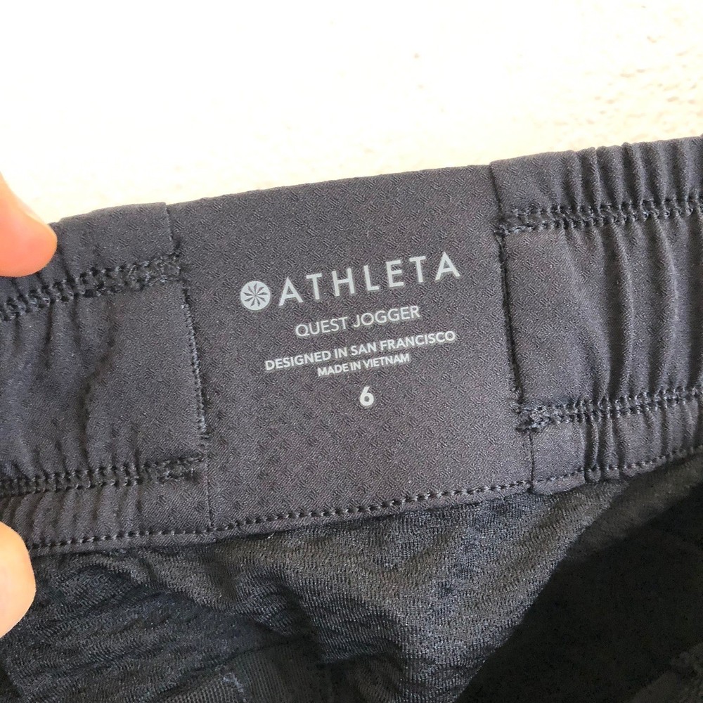 ATHLETA Quest Jogger Size 6