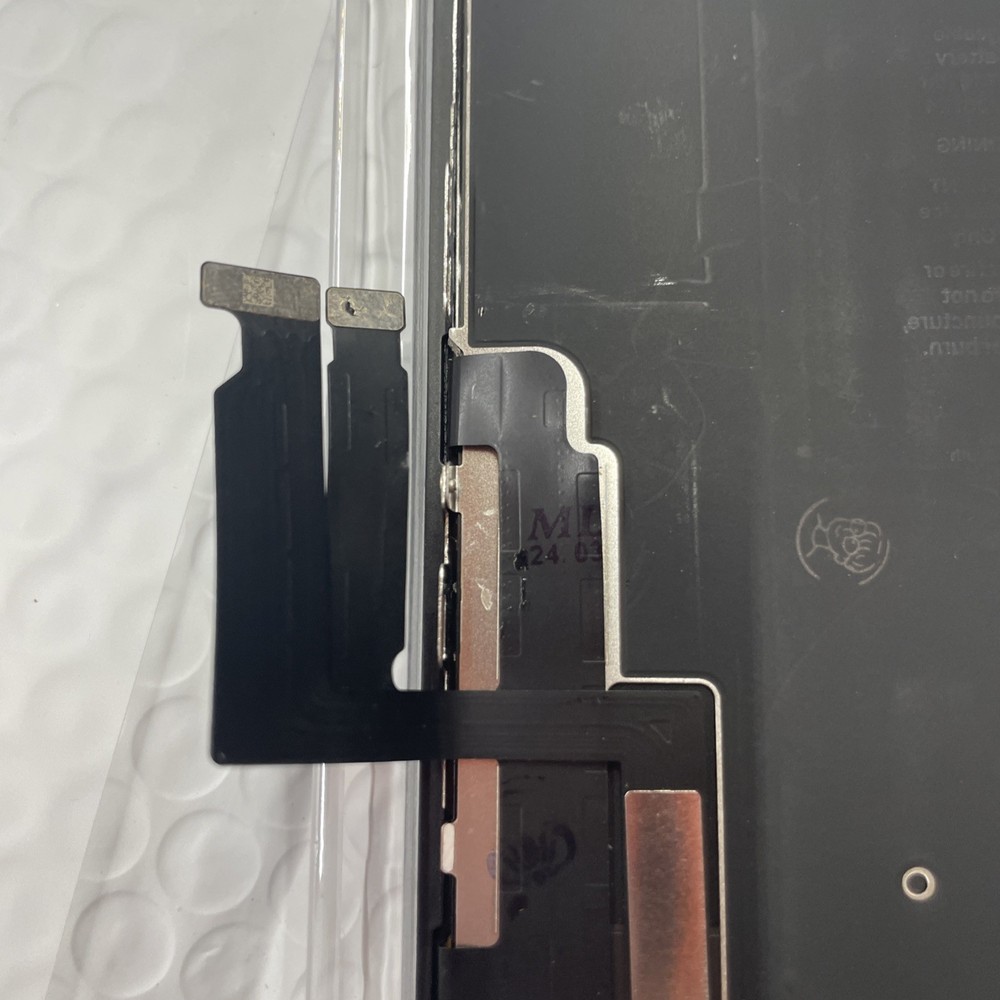 (1) iPhone XR LCD Display Touch Screen Replacement Digitizer Assembly S33