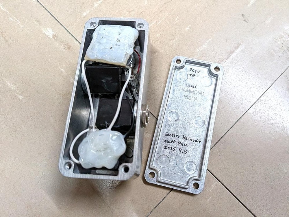 Electro Harmonix Muff Fuzz Handmade Clone