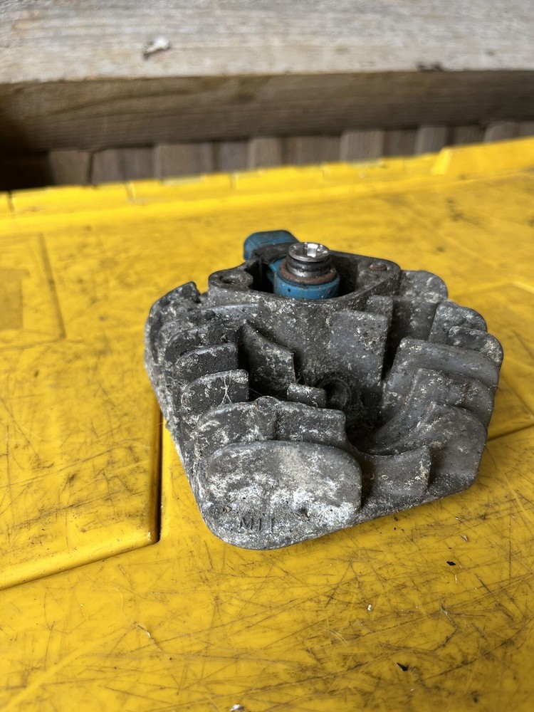 PEUGEOT SPEEDFIGHT 2 ENGINE CYLINDER HEAD OEM