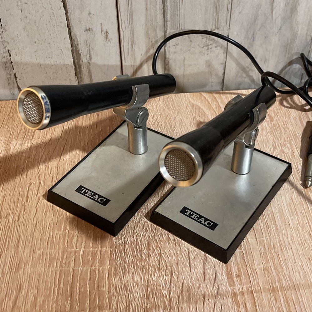 Teac MC-106 Dynamic Microphone with Stand, Original Box, and Instructions