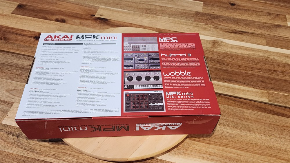 Akai Professional MPK Mini Compact Keyboard and Pad Controller - Excellent Cond.