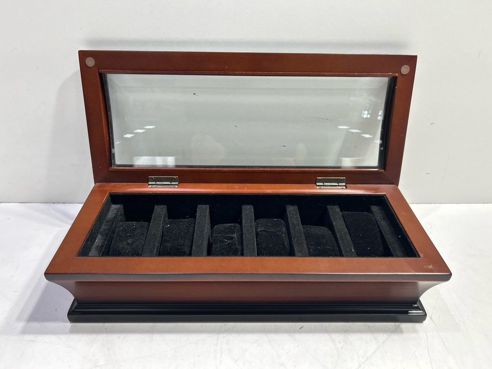 BOMBAY WATCH DISPLAY CASE (P11032195)