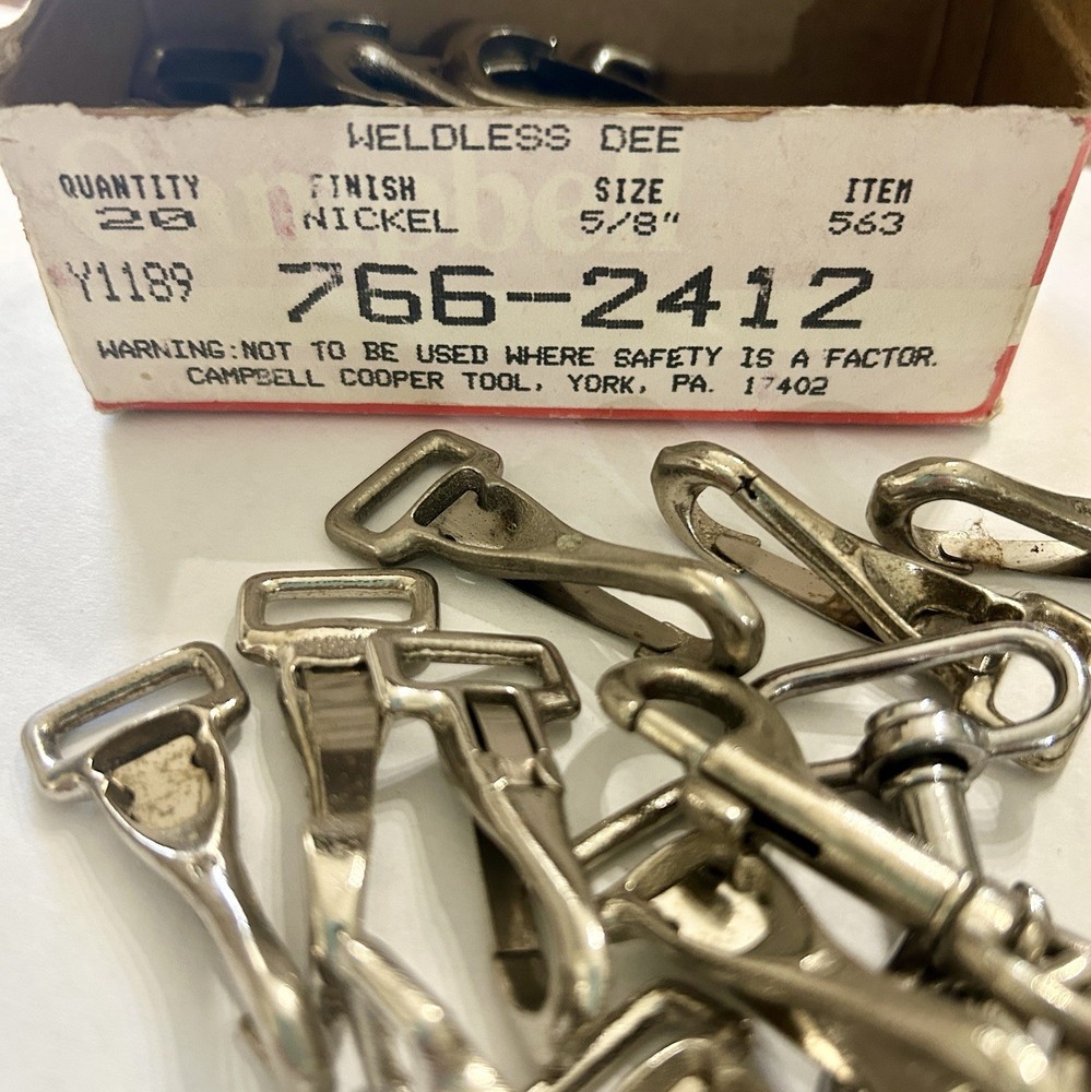 31 Upholstery Clips