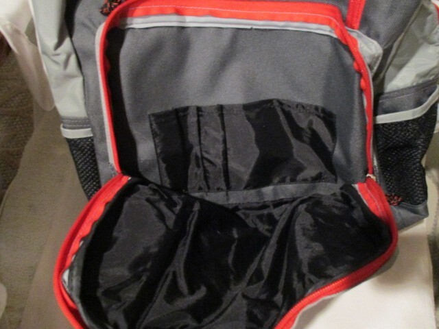 NORTHWEST TERRITORY Vint Backpack Mesh Side Pockets 2Front Pockets Zipper Close