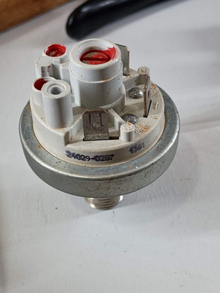 BECK 5215-30 Pressure Switch Pressure Sensor Working