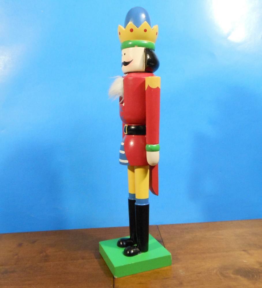DECORATIVE WOOD NUTCRACKER CHRISTMAS HOLIDAY DECOR 15" TALL