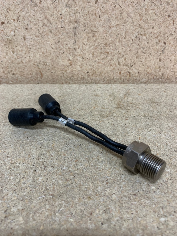 Switch cold advance thermostatic switch/HMMWV 5930-01-183-6637