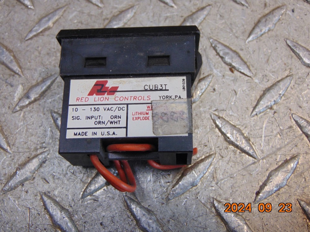 RED LION CUB3T110 DIGITAL COUNTER TIMER