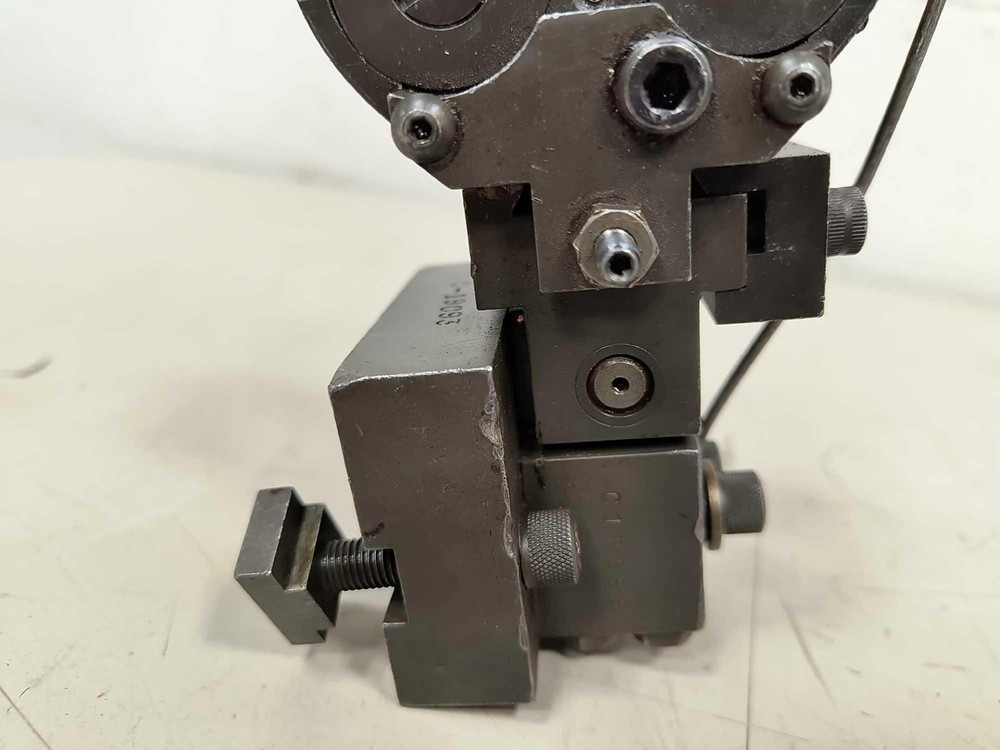 Reed B8 Thread Rolling Head Attachment with Assorted Thread Roll Dies B&S