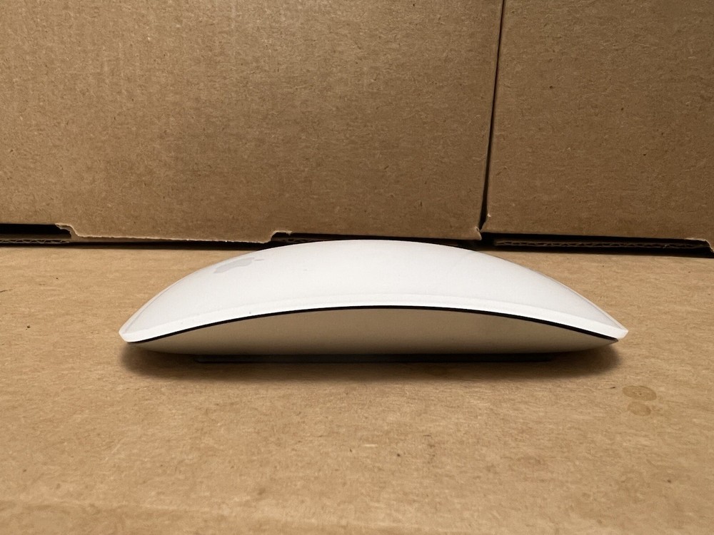 Apple Magic Mouse A1296 White Wireless Bluetooth + Fresh Batteries. Works Great