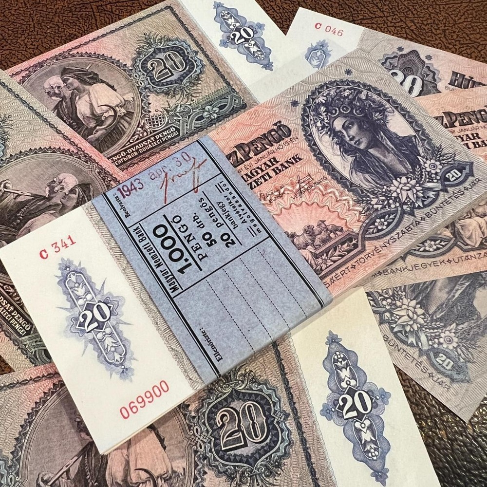 Bundle of 50x 20-Pengo notes, UNC sequential banknotes; Hungary 1941 - COPY!
