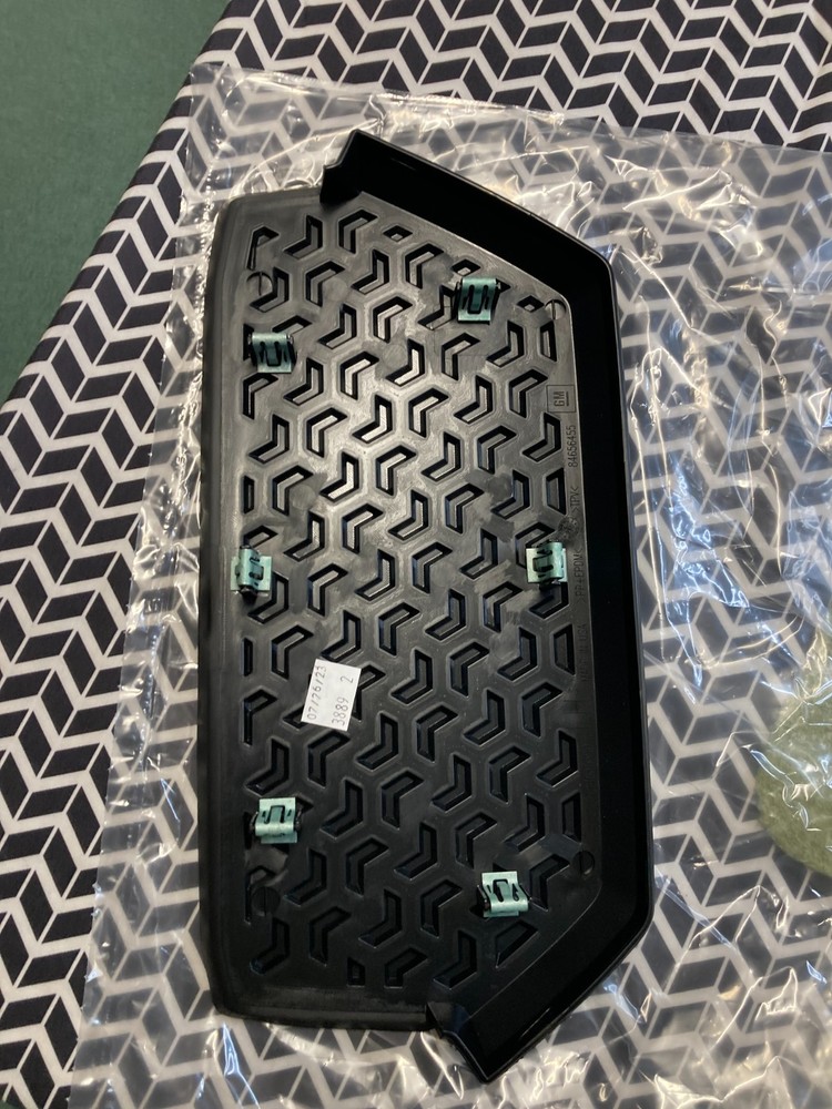 Genuine GM Step Pad 84656455