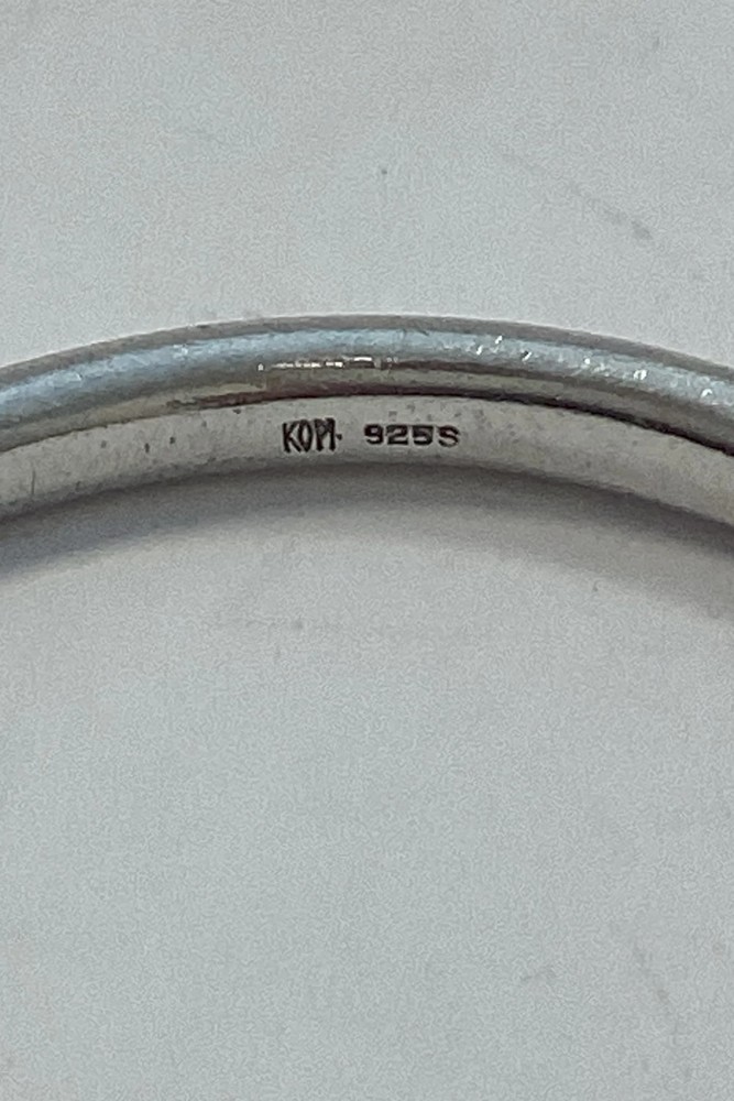 Modern open bangle in Sterling Silver