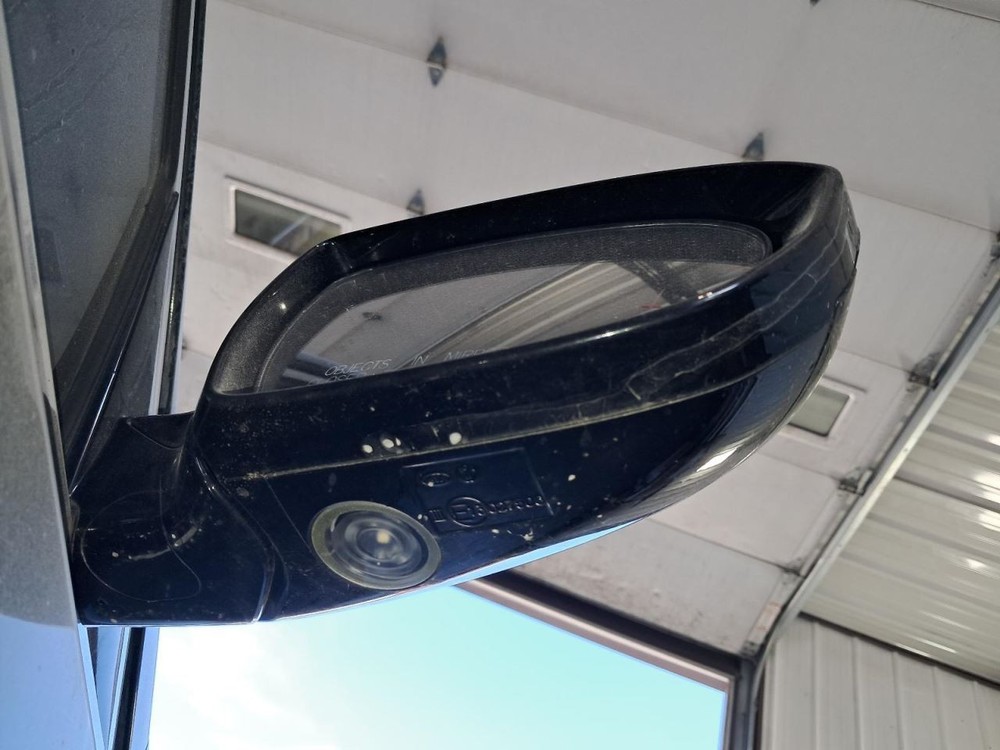 2015 KIA Cadenza Used Display Screen - No Anti-Theft Code, Reprogram Required