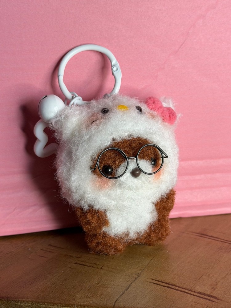 Crochet Otter in Hello Kitty Hat 🦦