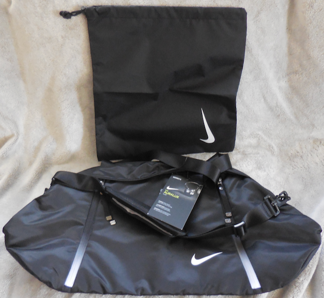 Nike Solid Auralux Club Bag Women Black/White