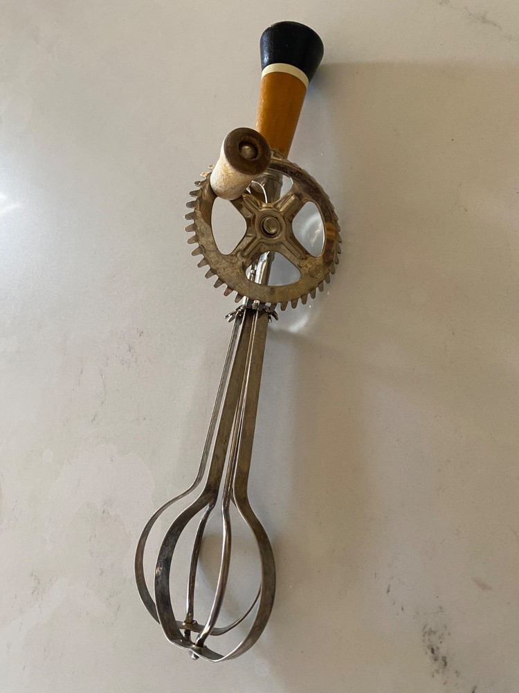 Vintage Ecko Rotary Hand Egg Beater