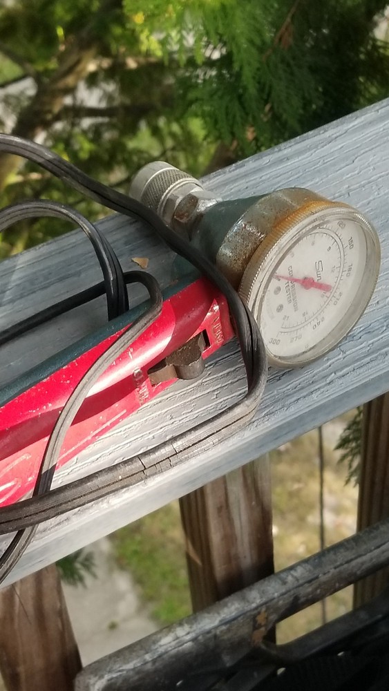 VINTAGE SUN AUTO COMPRESSION TESTER AND SUNLINE INDUCTIVE TIMING LIGHT