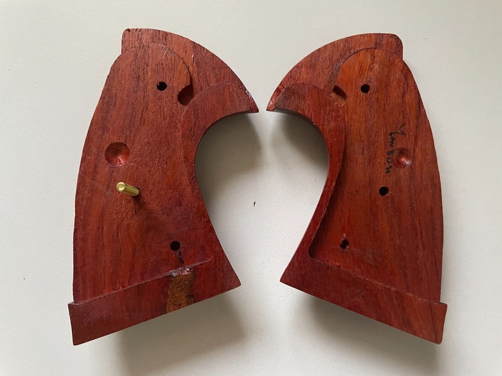 Gorgeous Hardwood Craft Grip for Colt Python (I, E Frame) Officer's Model Match