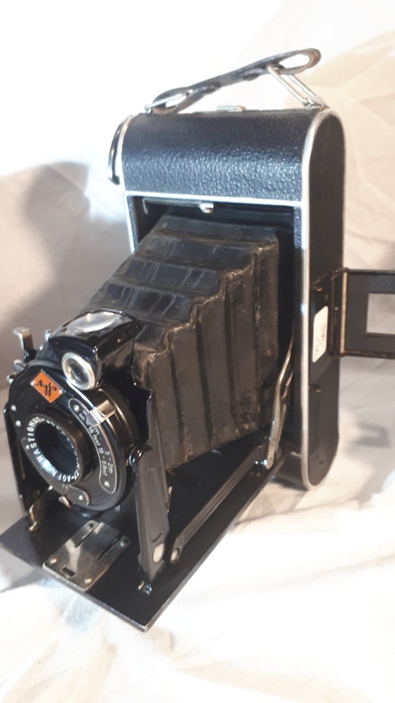 5 Vintage Cameras