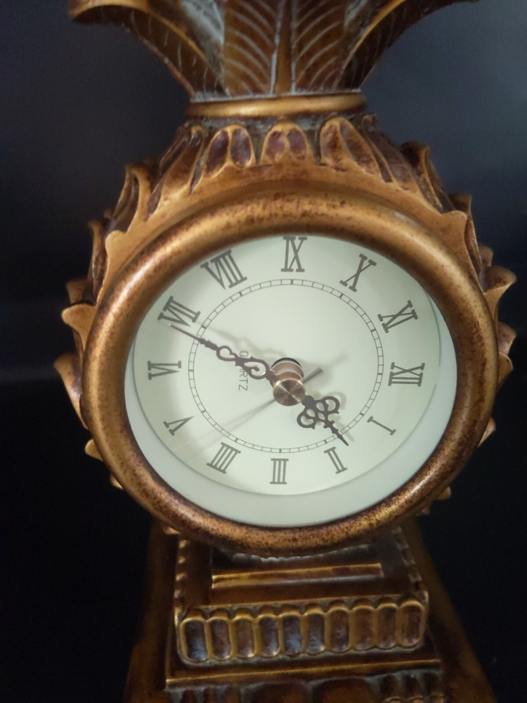 Pineapple Clock Works Great! Copper/Gold Color