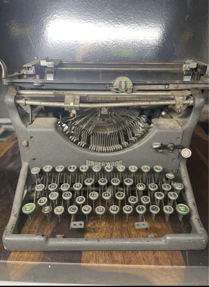 Antique Underwood Typewriter AS-IS