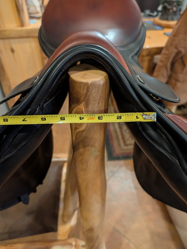 17.5" Hulsebos All Purpose Custom Saddle