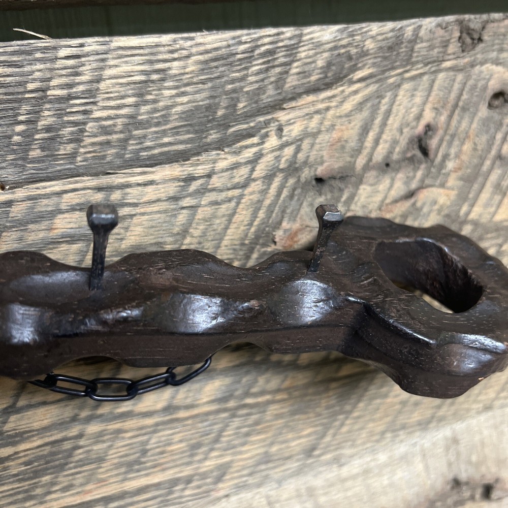 Rustic Wooden Skeleton Key Shaped Key Holder Primitive Decor