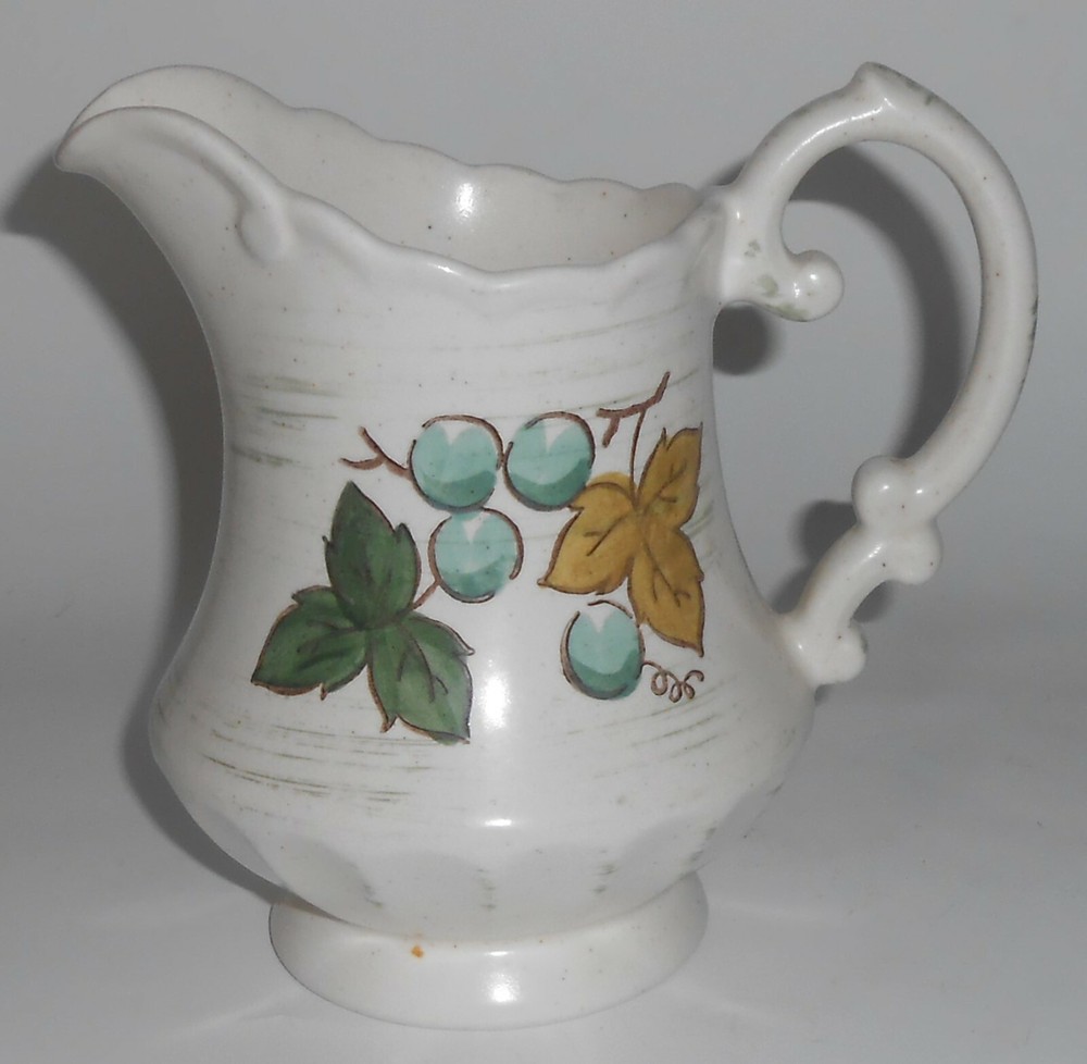 Metlox Pottery Vernon Ware Vineyard 24 Oz. Pitcher
