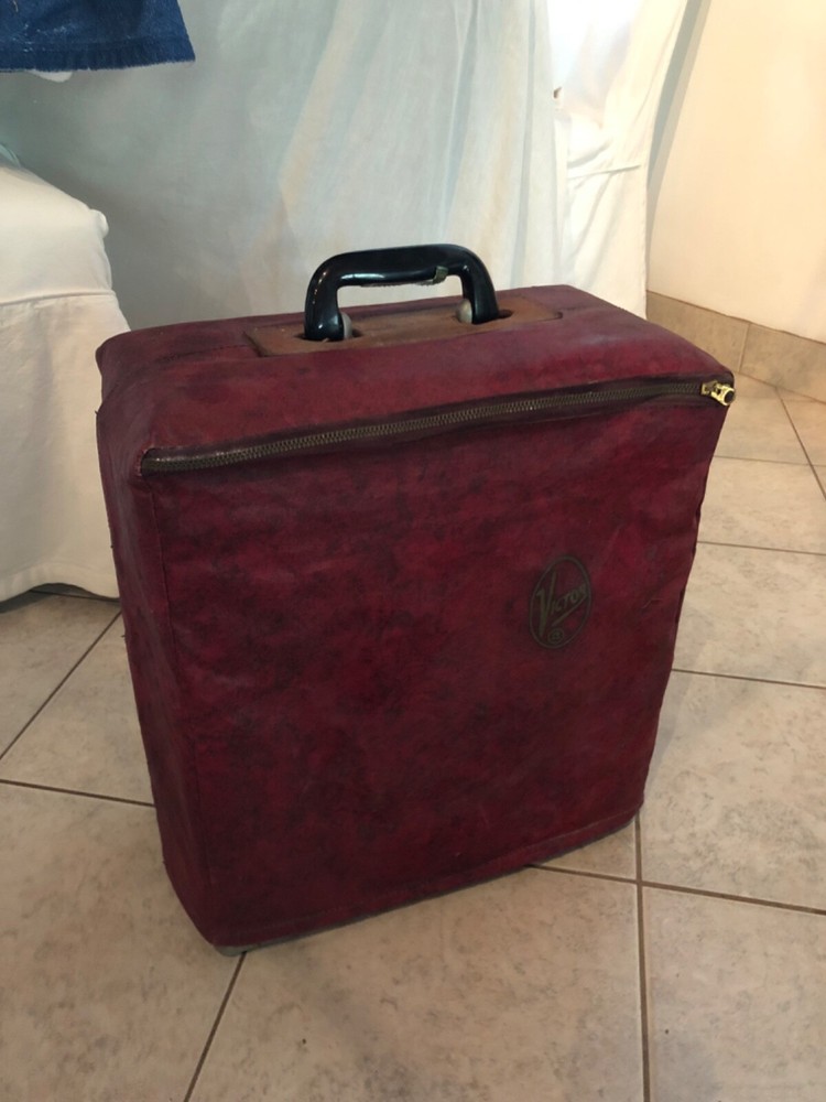 Victor 16mm Move Projector (Model 60) Works good !