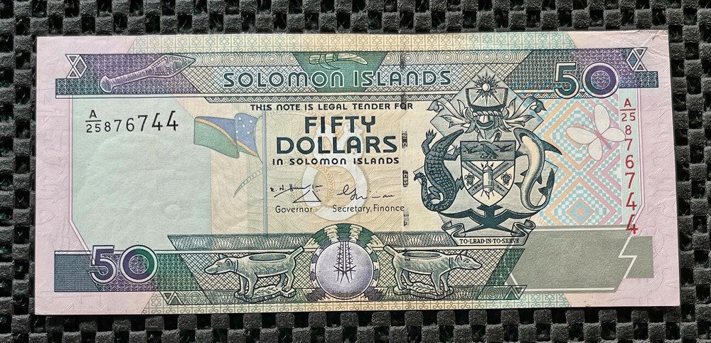 SOLOMON ISLANDS 2001 50 DOLLARS P24